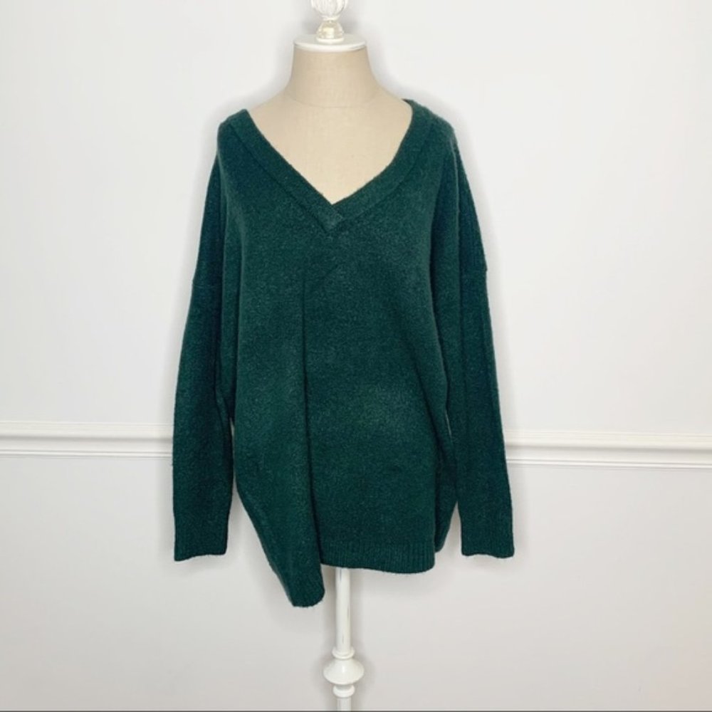 French Connection NWT Green V Neck Sweater Small